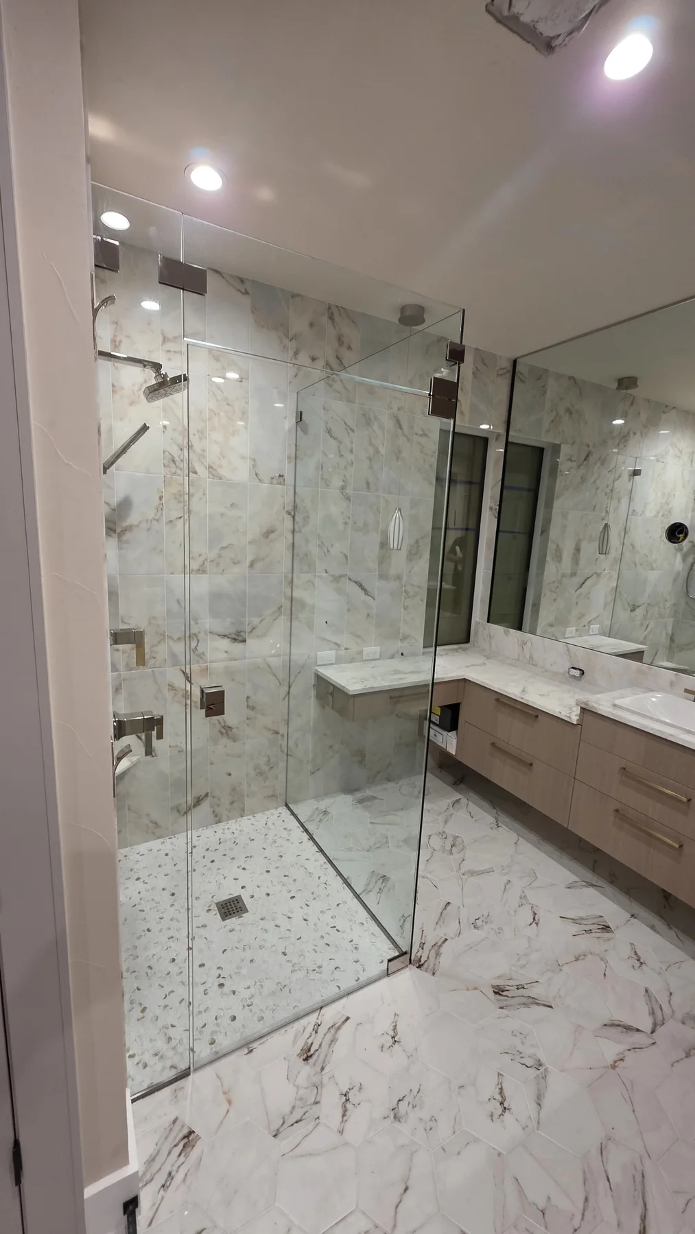 Euro Custom Glass Interiors completed project 103